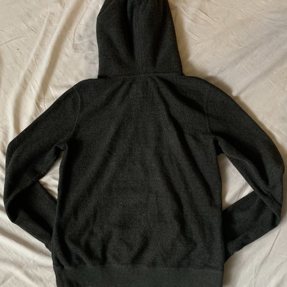 Roots grey polar - Picture 2 of 3